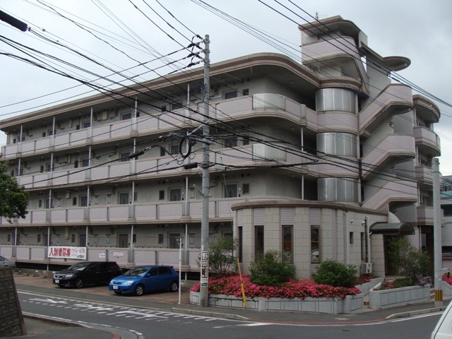 RiyohirotaMansion.JPG